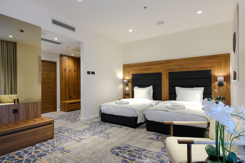 Economy Room