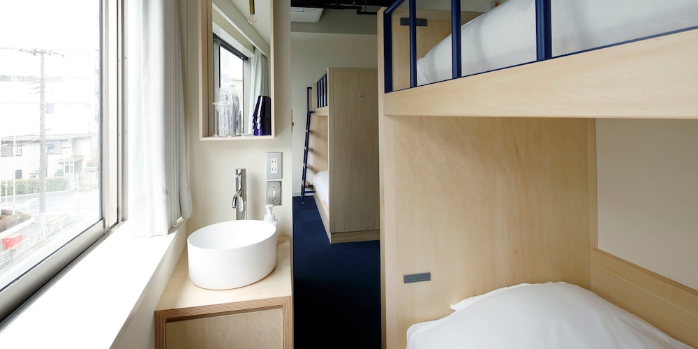 Bunk with Shared Bathroom photo 1