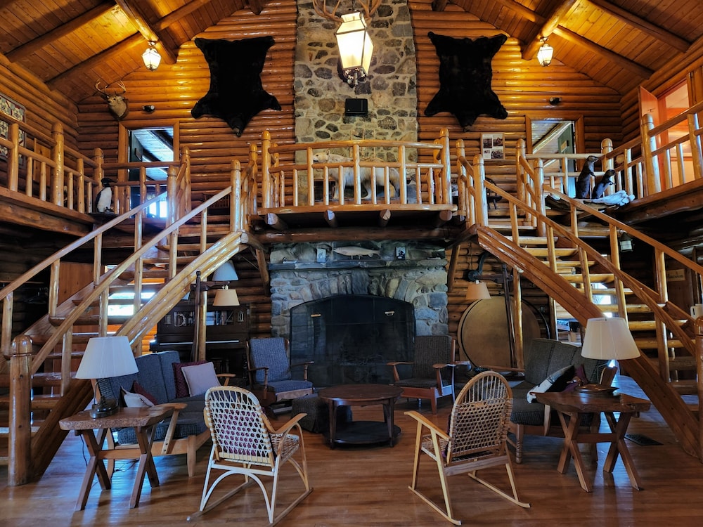 Deluxe Cabin photo 3