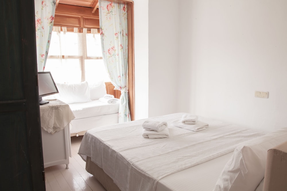 Deluxe Double Room, City View