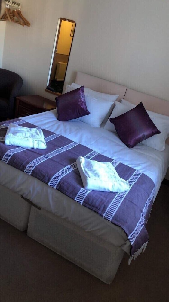 Basic Double Room, 1 Double Bed, Non Smoking - Photo 2