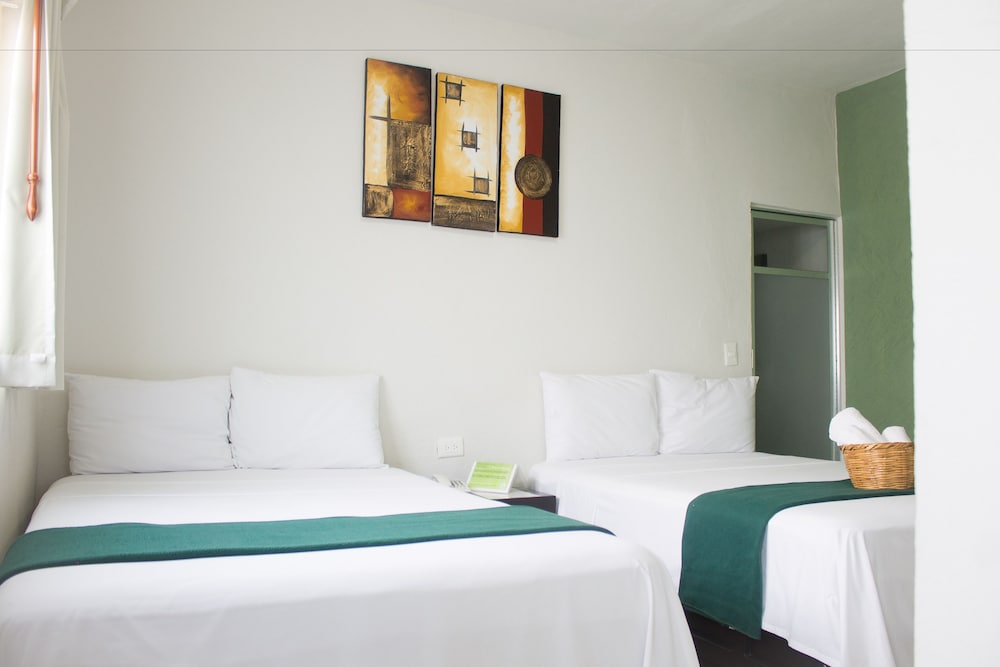 Junior Suite, 2 Double Beds, Private Bathroom photo 3