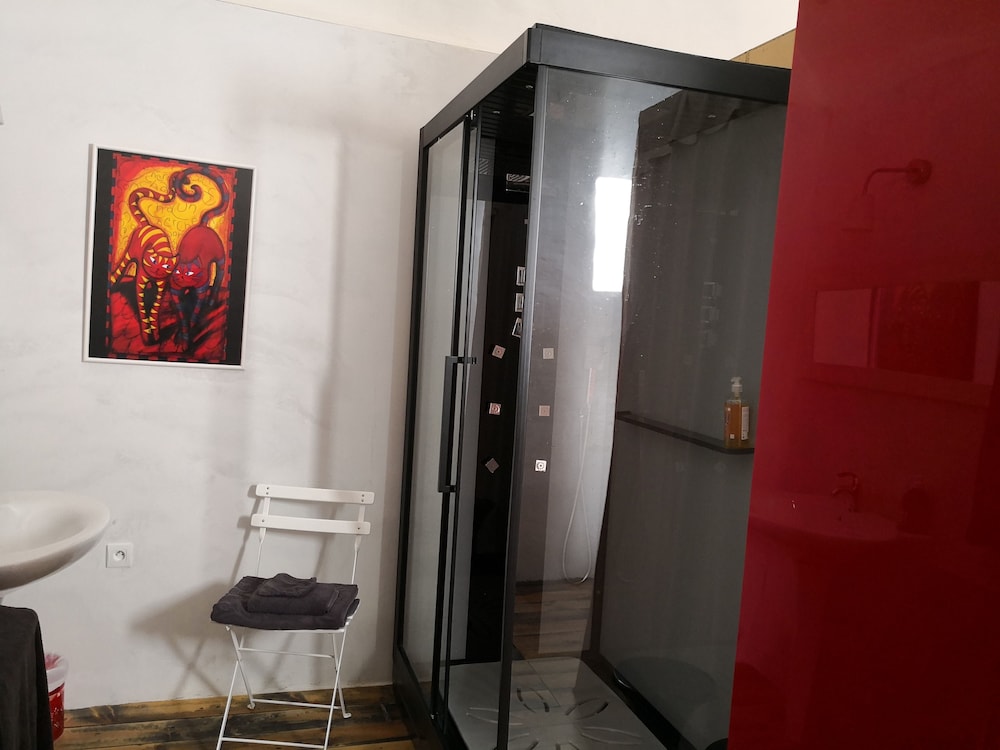 Double Room - Photo 3