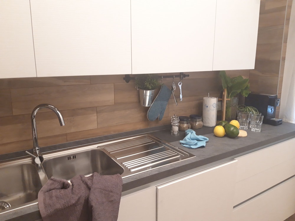 Deluxe Studio, Non Smoking, Kitchenette photo 3