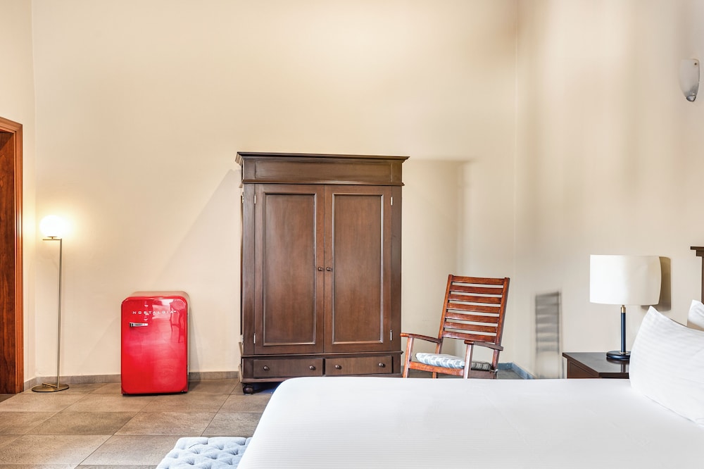 Superior Room, 1 Queen Bed - Photo 2