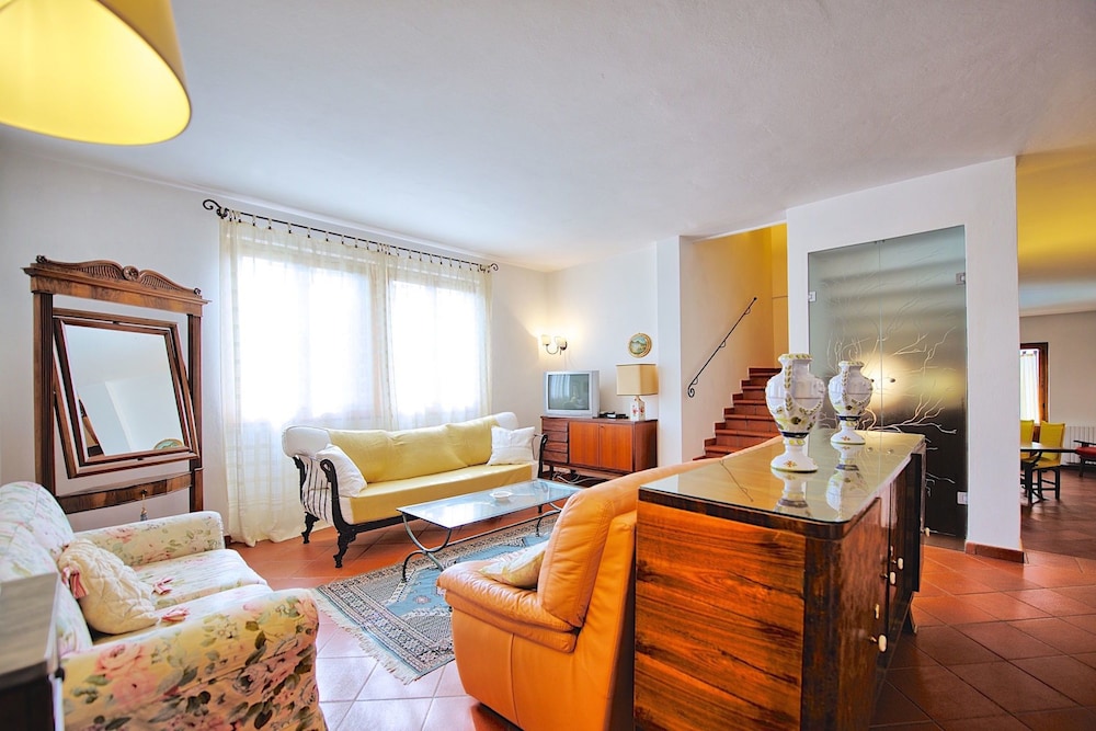 Villa, 4 Bedrooms photo 3