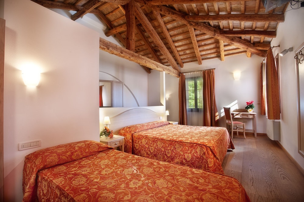 Quadruple Room photo 2