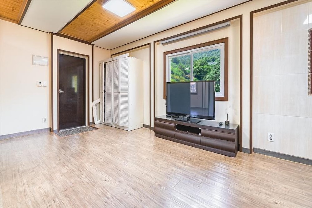Basic Room, 1 Bedroom (C 201) - Photo 1