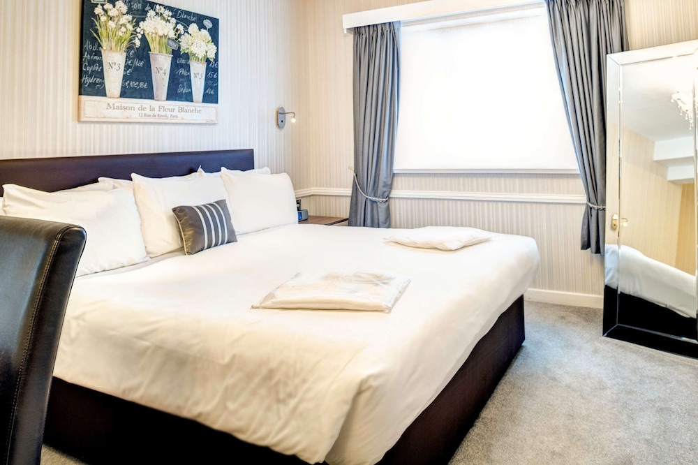 Superior Room, 1 King Bed, Non Smoking photo 1