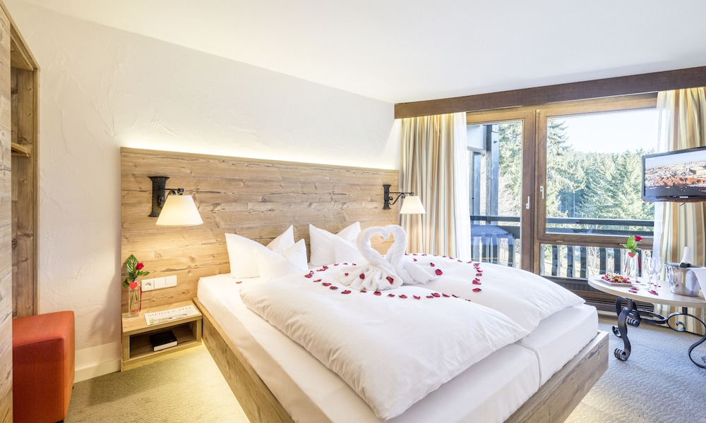 Classic Double Room Woodside View - Photo 3
