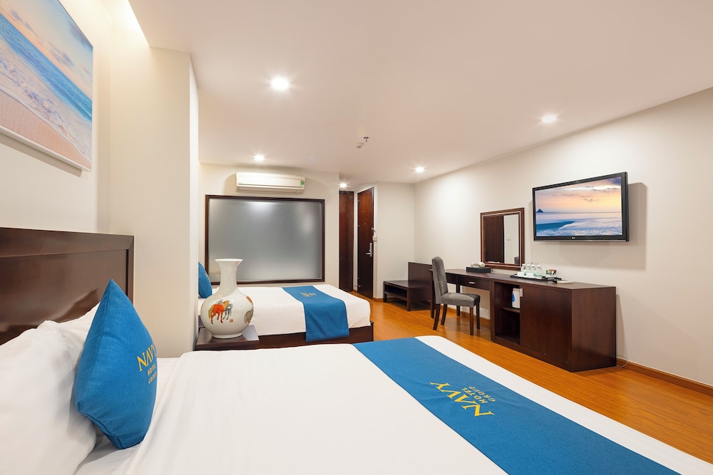 Family Quadruple Room, Balcony, City View - Photo 2