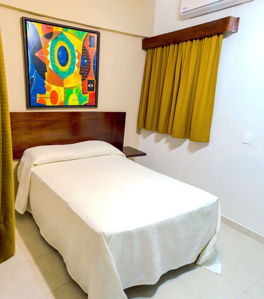 Economy Double Room (Ac)