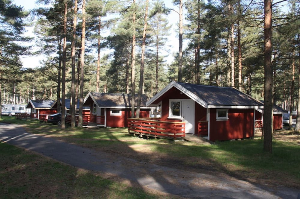 Basic Cabin photo 3