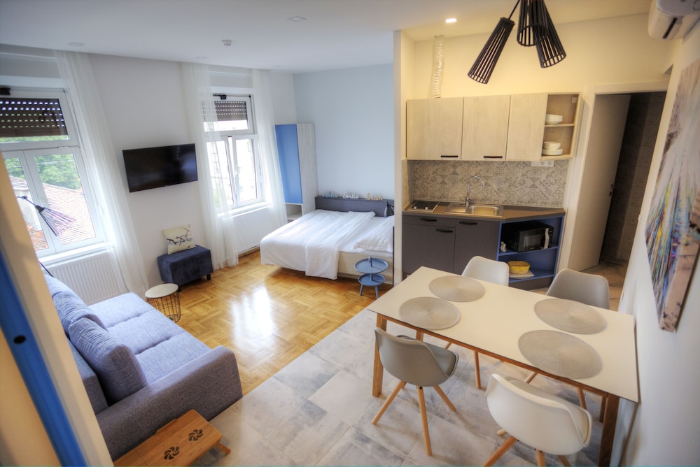 Grand Apartment