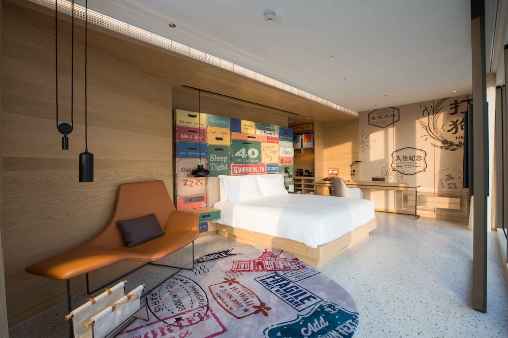Premium Room, 1 King Bed, Park View (Separate Bath)
