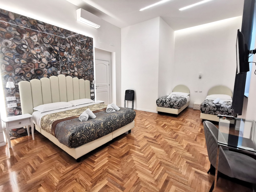 Deluxe Quadruple Room photo 1