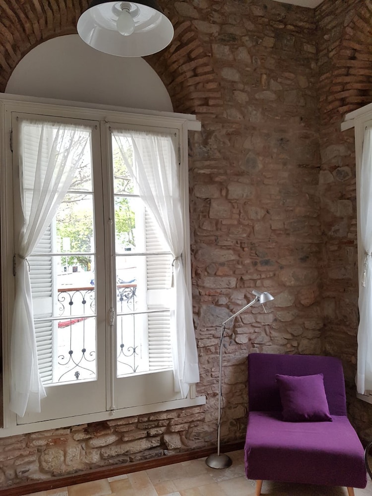 Senior Apartment, 1 Queen Bed with Sofa bed, Non Smoking, City View photo 2