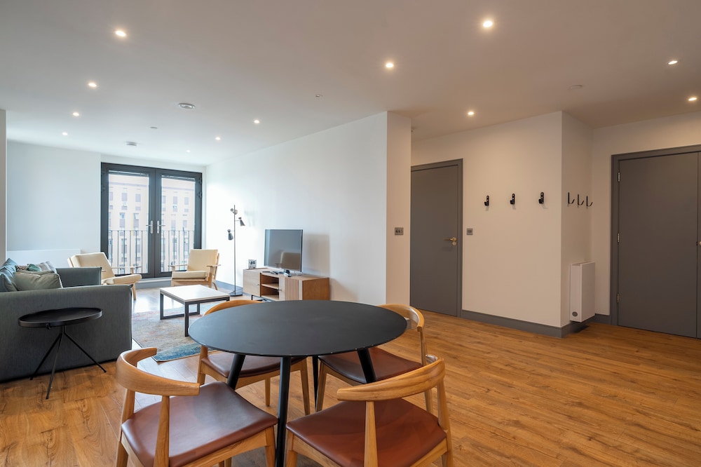Urban Vista Rooftop Living, Photo 18