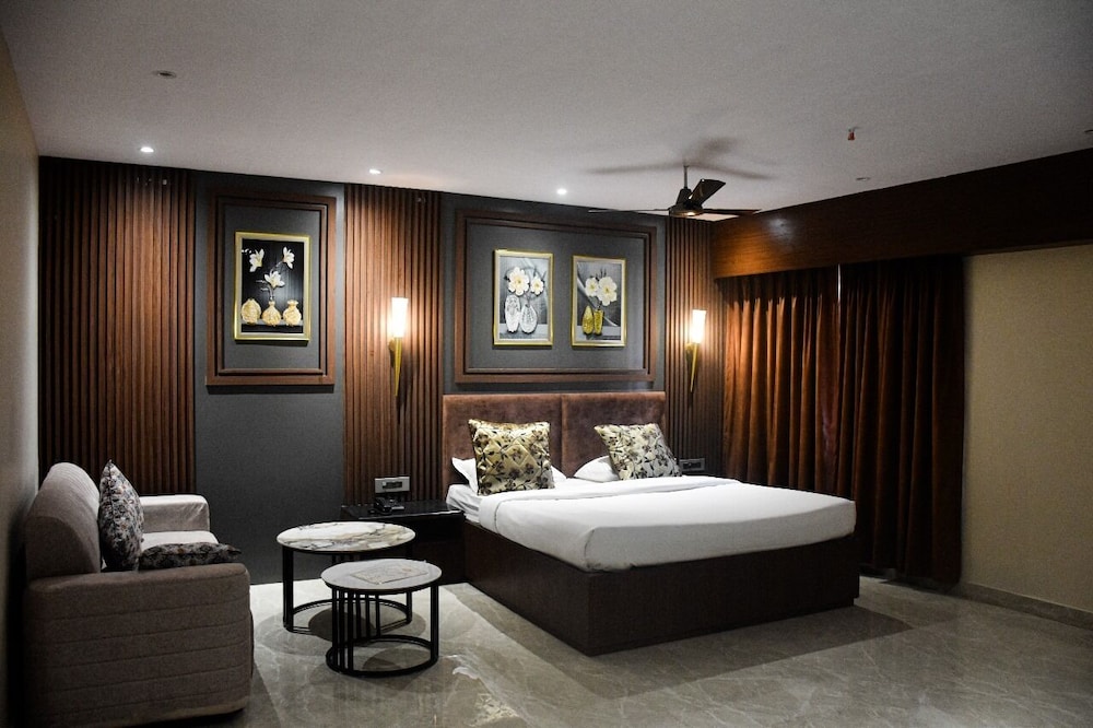 Luxury Suite, City View photo 2
