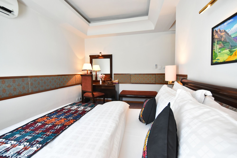 Standard Room photo 2
