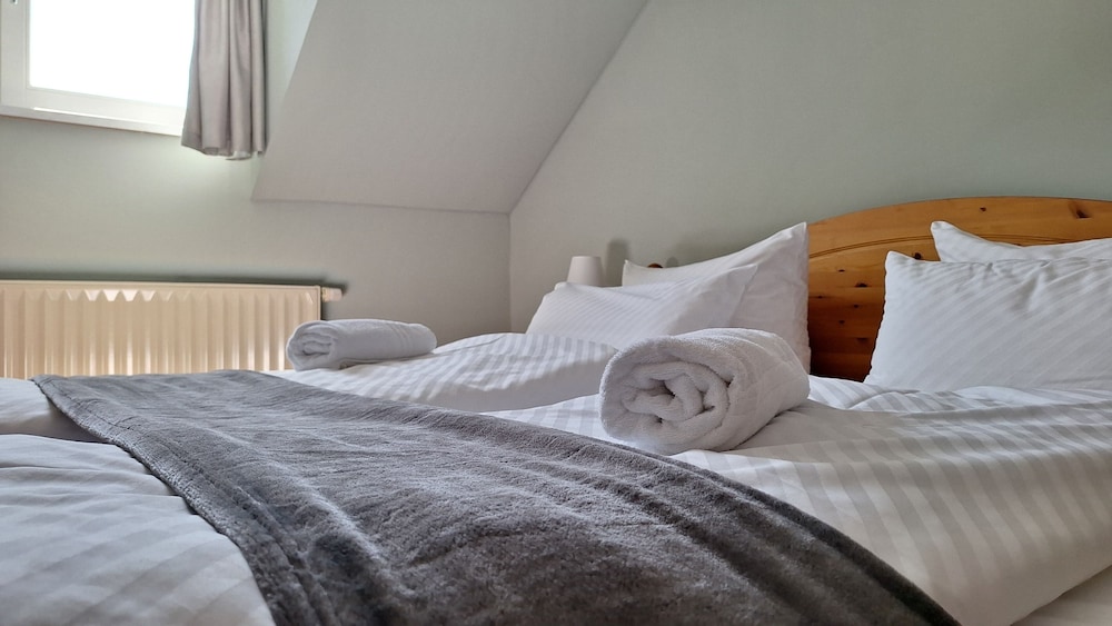 Basic Triple Room photo 3