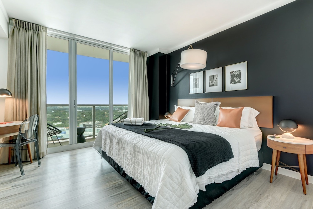 Deluxe Incredible Ocean View Studio In Coconut Grove photo 1