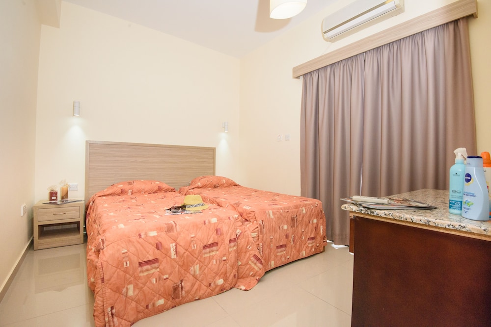 Studio Apartment, Ground Floor photo 3