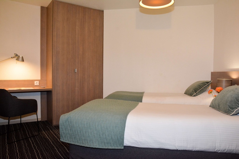 Family Room, Multiple Beds, Non Smoking - Photo 2