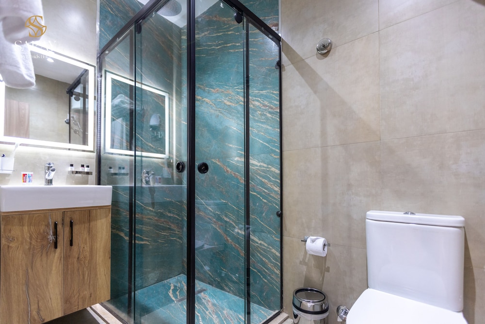 Standard Double or Twin Room - Photo 13