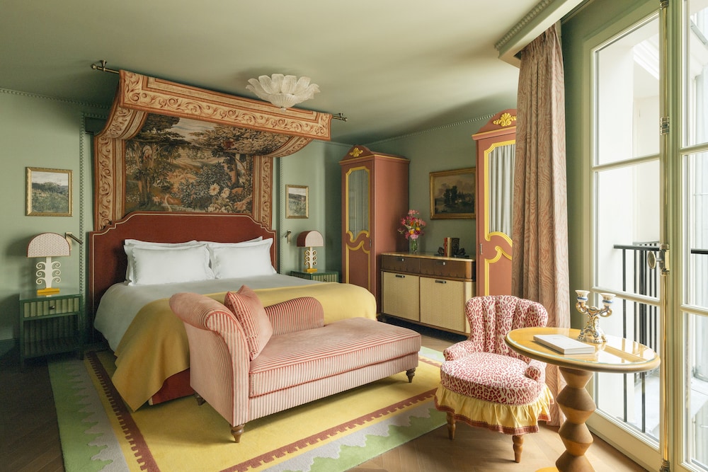 Prestige Room