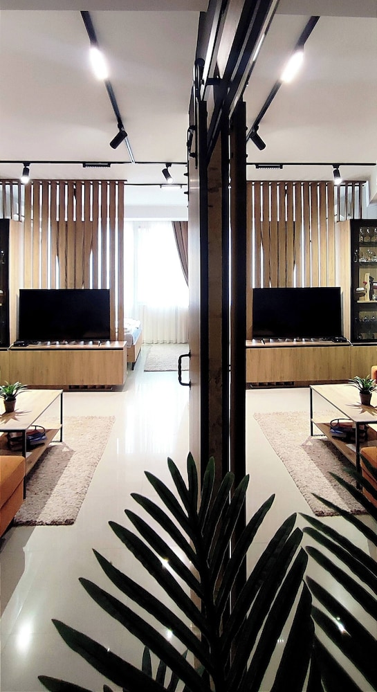 Apartment, 1 Bedroom, Smoking, City View