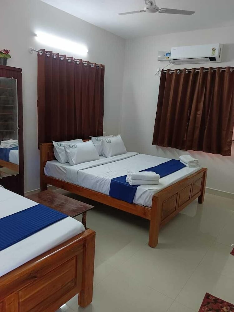 Deluxe Double or Twin Room, Balcony, Hill View