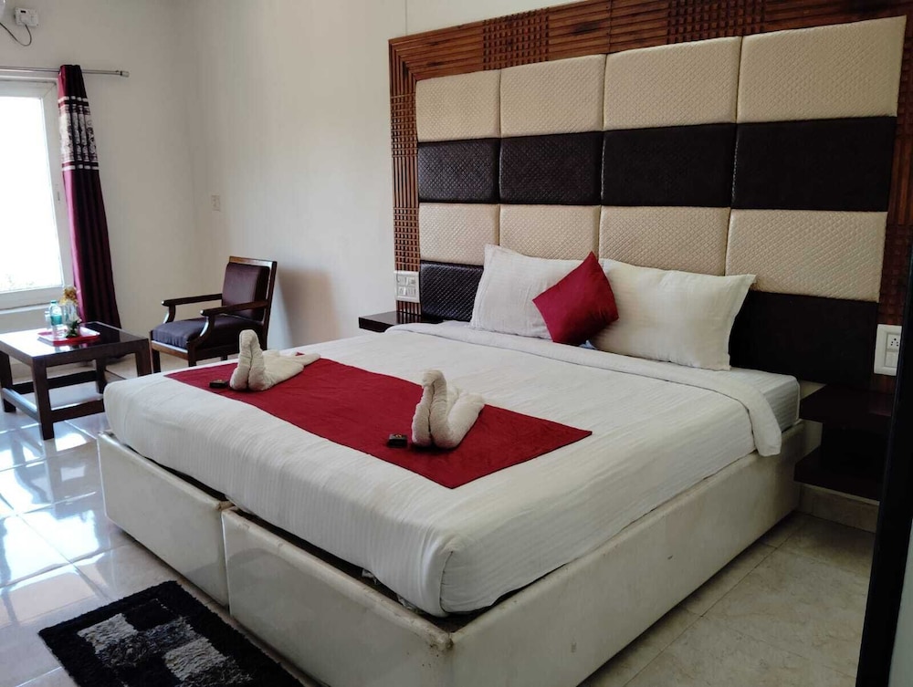 Deluxe Double Room, Valley View photo 3