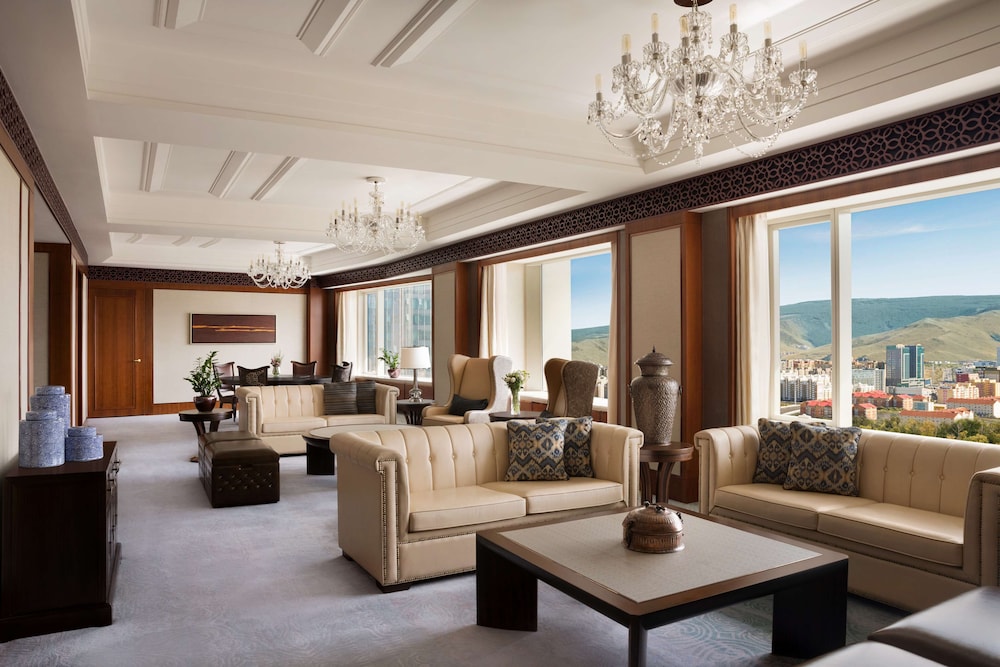 Suite (Shangri-La) thumbnail 5