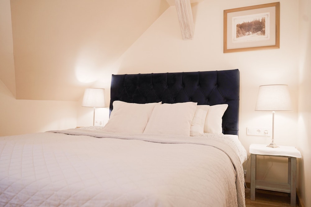 Romantic Double Room, 1 Queen Bed, Non Smoking, Garden View (Maria)