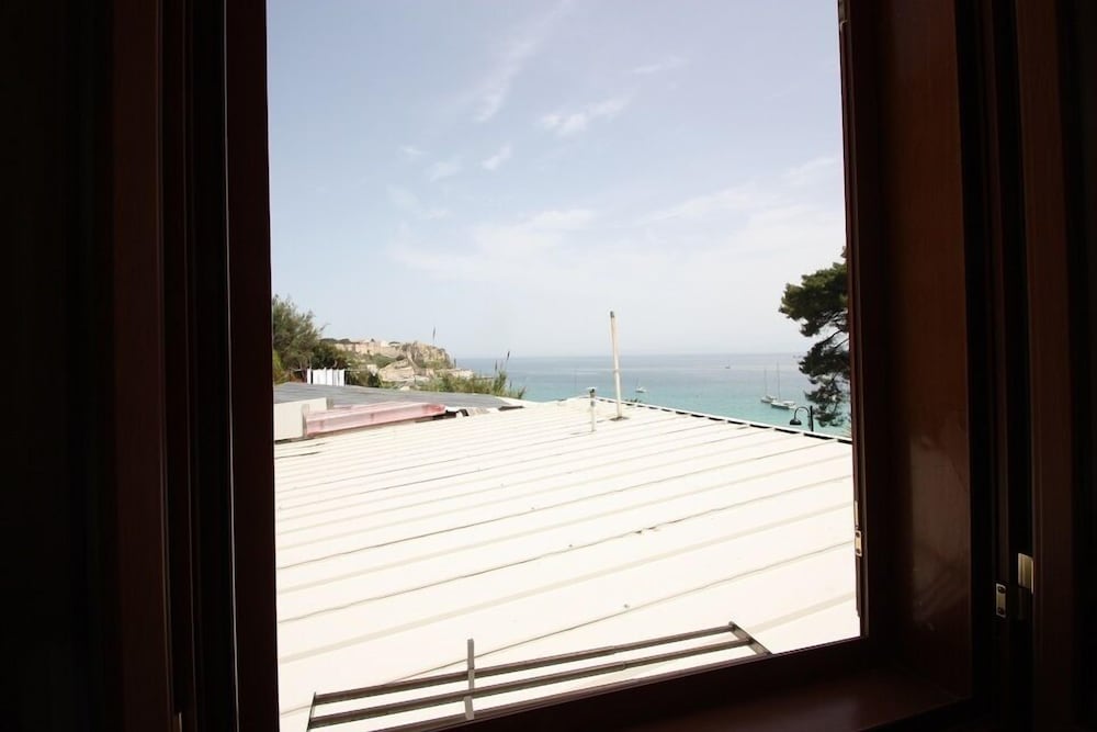 Basic Double Or Twin Room, Sea View (Per Colpa Di Un Gabbiano) photo 2