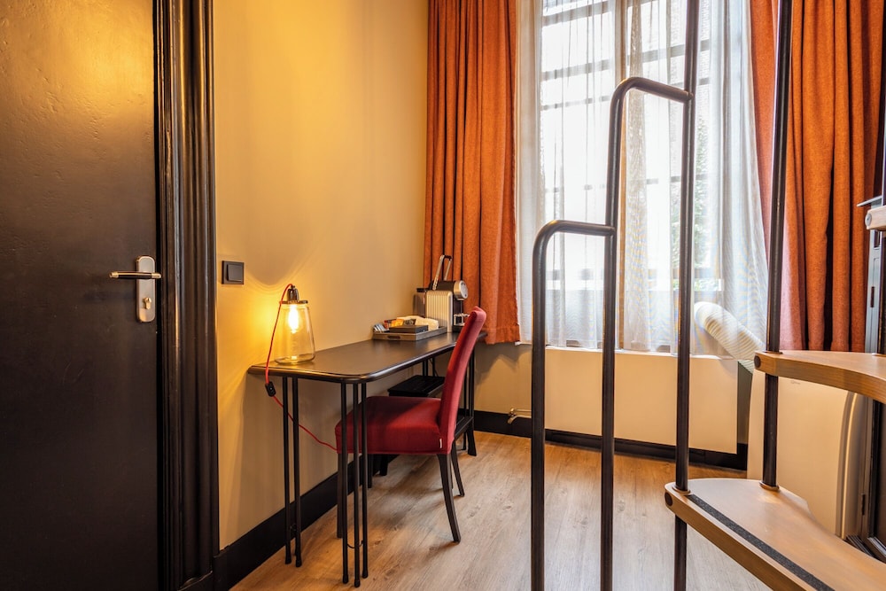 Basic Single Room photo 2