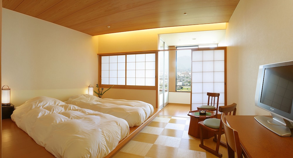 Triple Room with Private Bathroom photo 3