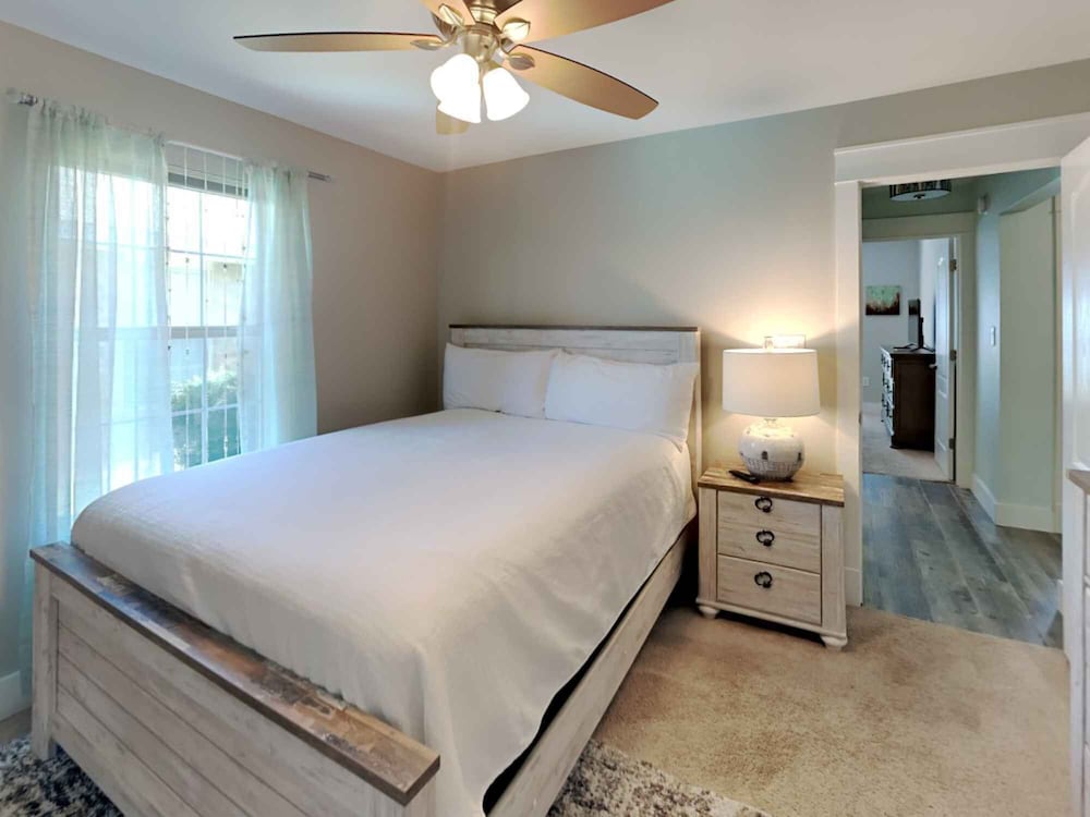 Studio (3 Bedrooms)