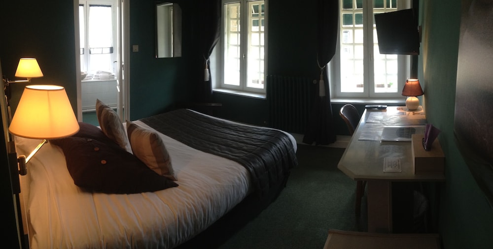 Family Room photo 3