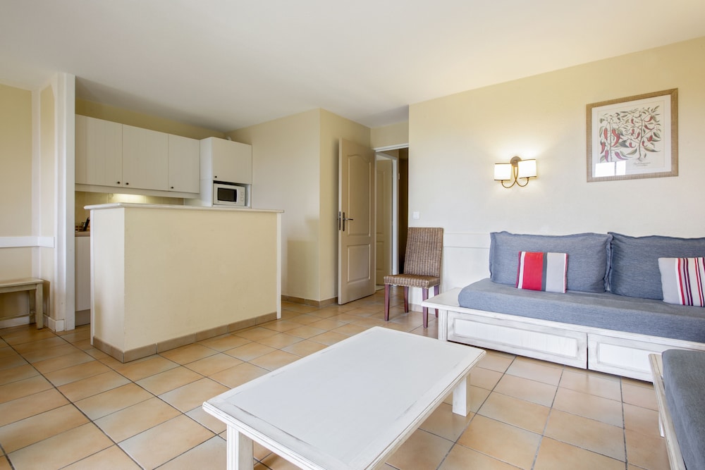 Apartment 8 people - 2 bedrooms + 1 sleeping alcove - Terrace or balcony photo 2