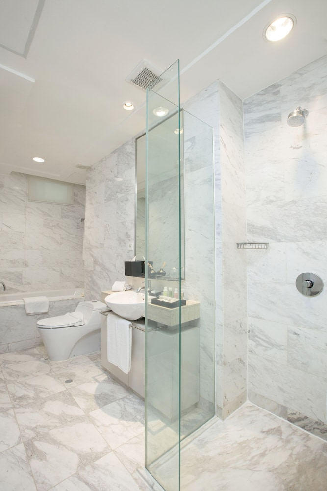 Premier Room, 2 Bedrooms thumbnail 5