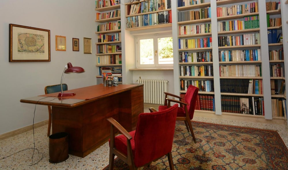 Villa photo 2
