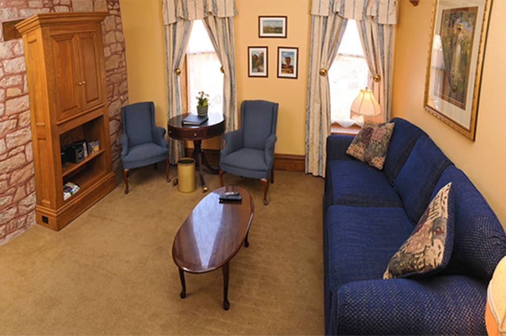 Katherine Lee Bates Suite - Photo 1