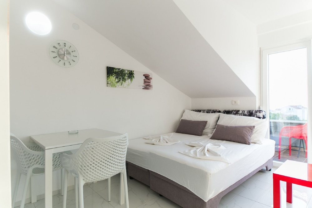 Apartment (3) - Apartment (3)