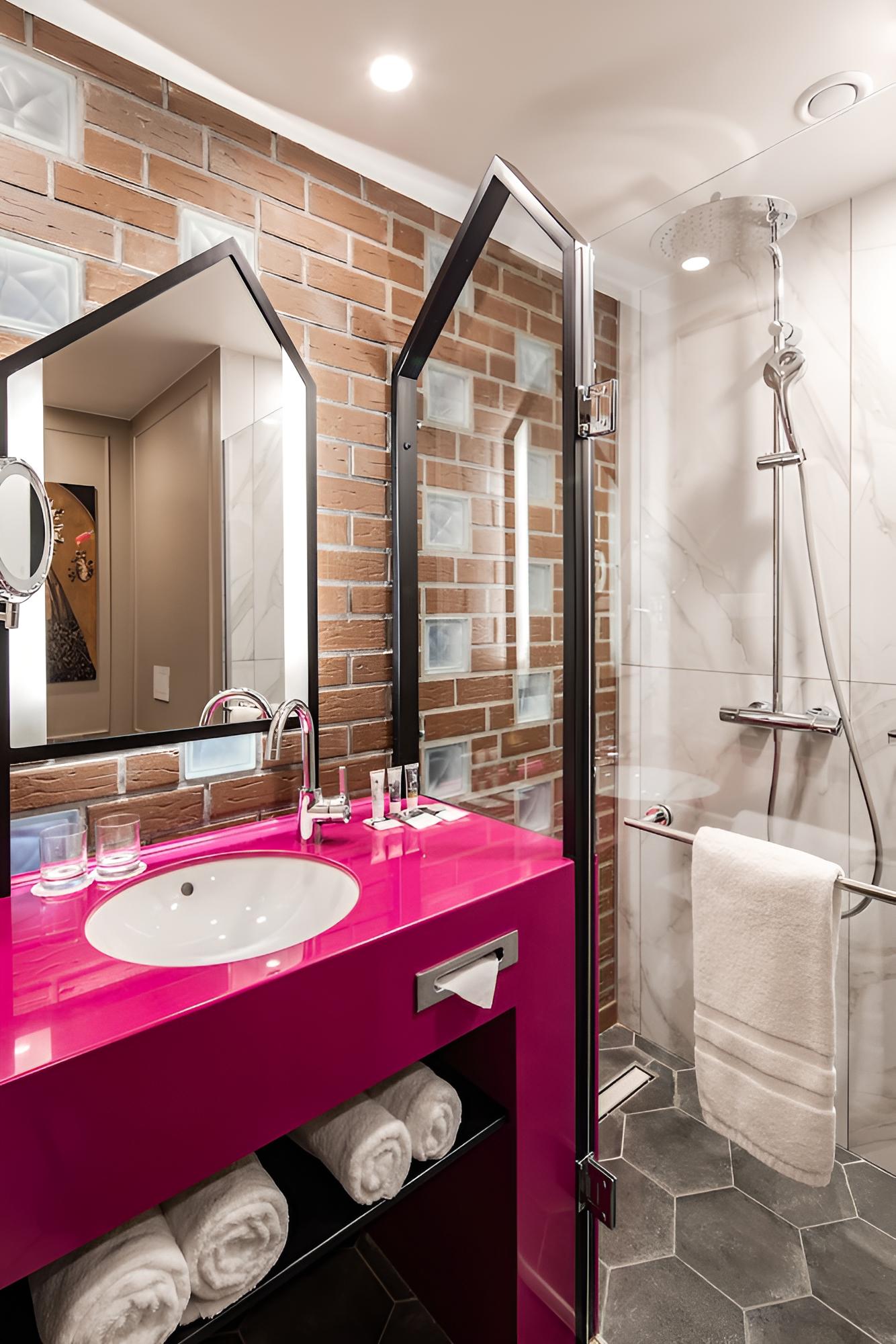 Standard Double Room, 1 Double Bed, City View photo 3