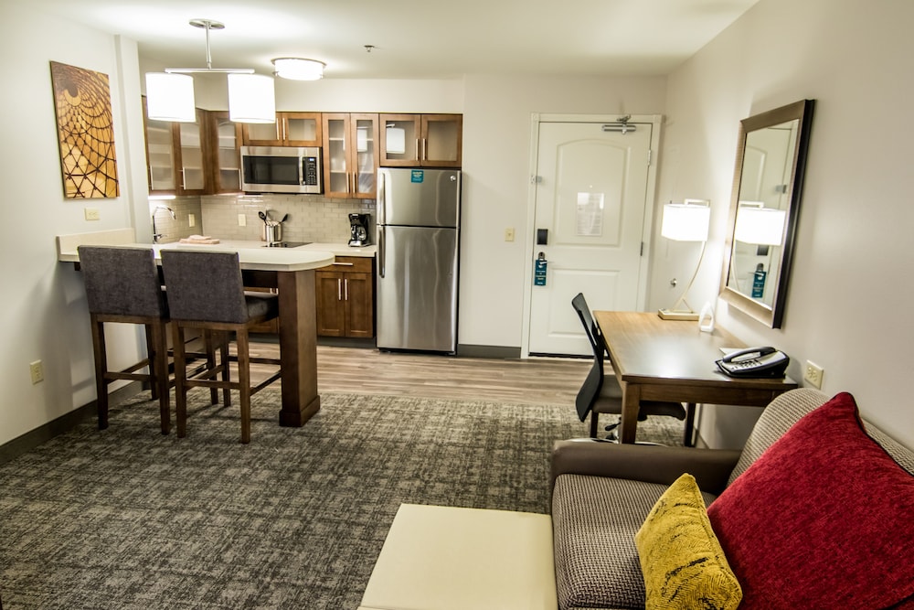 Suite, 1 Bedroom, Accessible (Communications)