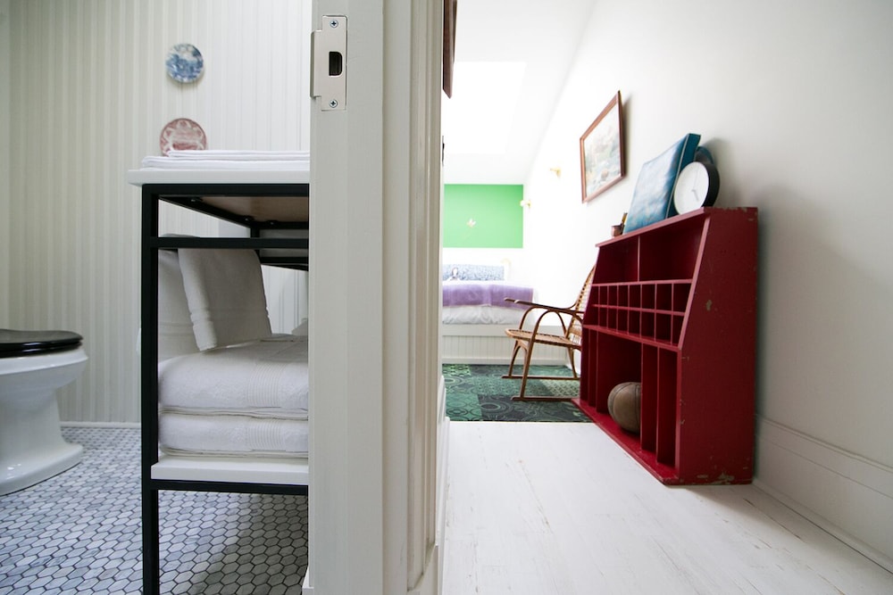 Room (Stargazer - Drake Devonshire) photo 2