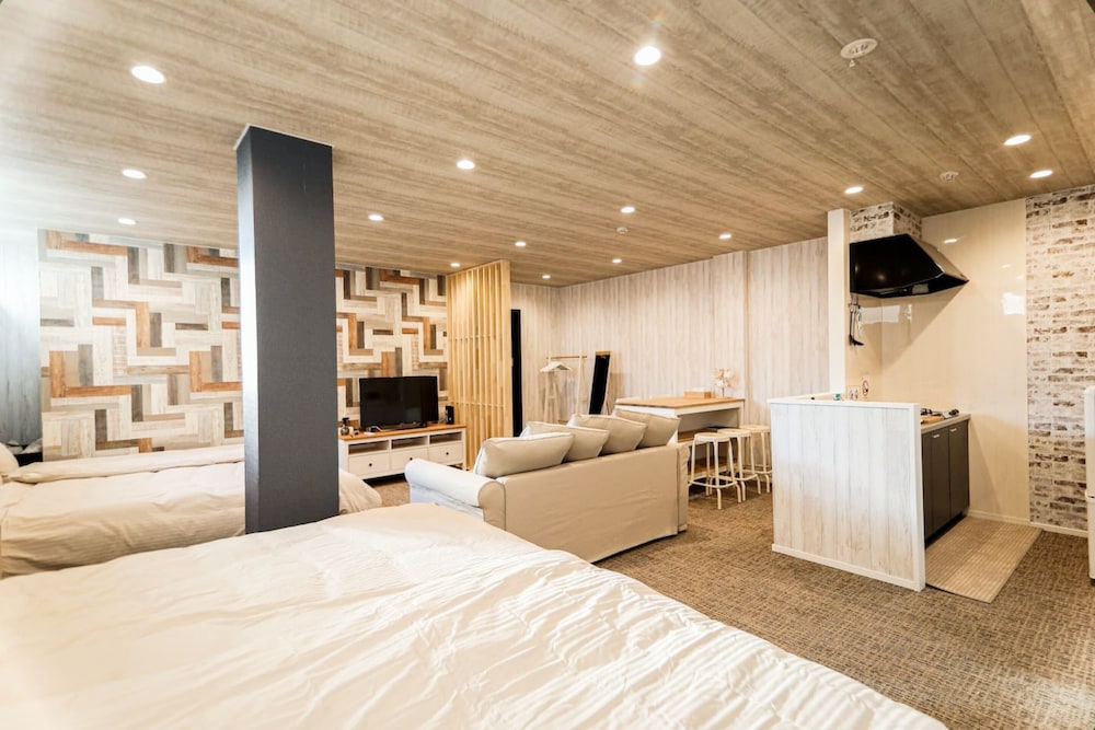 Basic Apartment photo 1