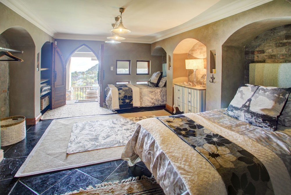 Exclusive Villa, 3 Bedrooms, Sea View, Sea Facing